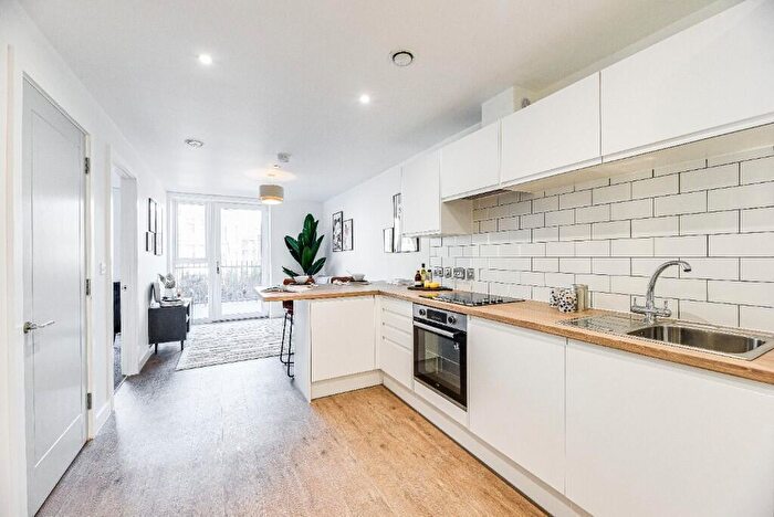 1 Bedroom Apartment To Rent In Cow Green, Halifax, West Yorkshire, HX1