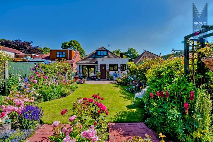 3 Bedroom Detached Bungalow For Sale In Broad Lane, Essington, Wolverhampton, WV11