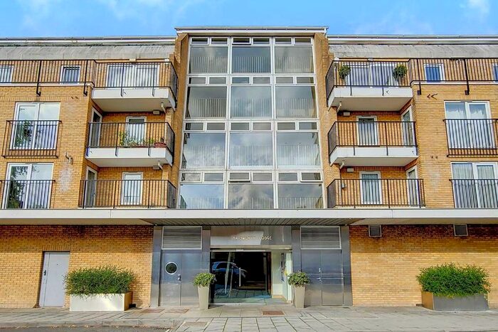 1 Bedroom Flat To Rent In Bourne Place, London, W4