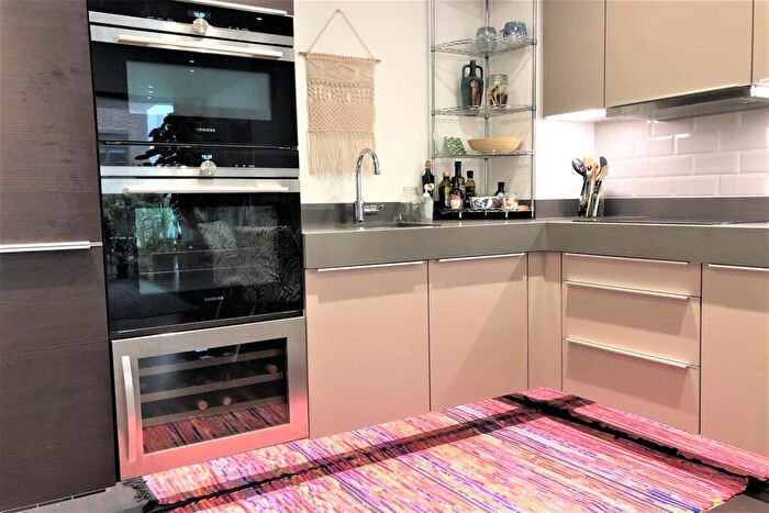 2 Bedroom Apartment To Rent In Meranti House, Tower Hamlets, E1
