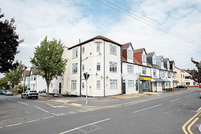 1 Bedroom Flat For Sale In Pall Mall, Leigh-on-sea, SS9