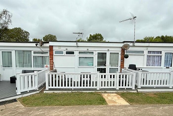 2 Bedroom Chalet For Sale In Beach Road, Hemsby, NR29