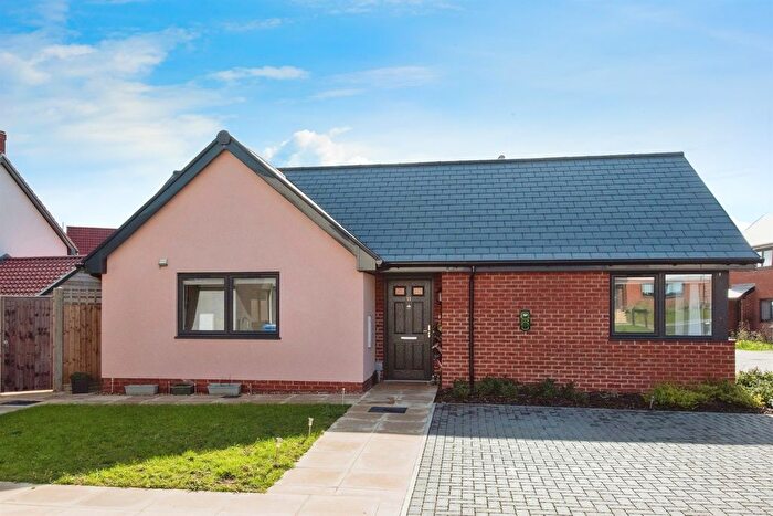 2 Bedroom Detached Bungalow For Sale In Old Stone Pit Way, Cockfield, Bury St. Edmunds, IP30
