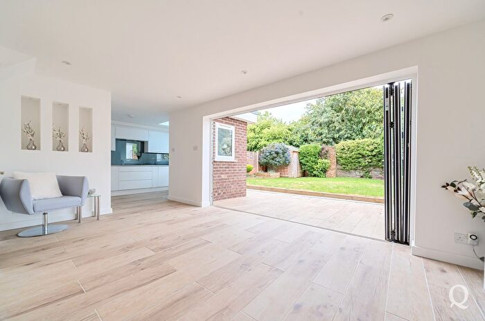 3 Bedroom Semi-Detached House For Sale In Woodcourt Close, Sittingbourne, Kent, ME10