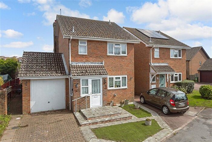 3 Bedroom Link Detached House For Sale In Wilson Grove, Uckfield, East Sussex, TN22