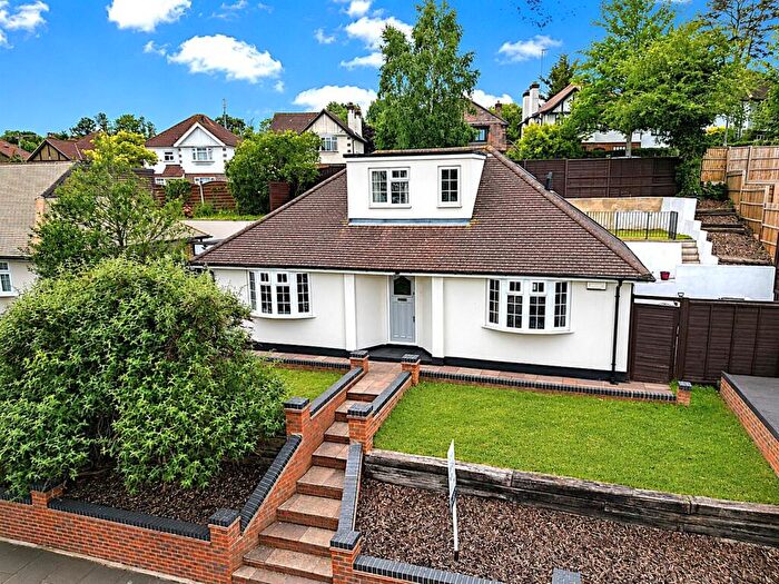 3 Bedroom Detached Bungalow For Sale In Ravensbourne Avenue, Shortlands, BR2