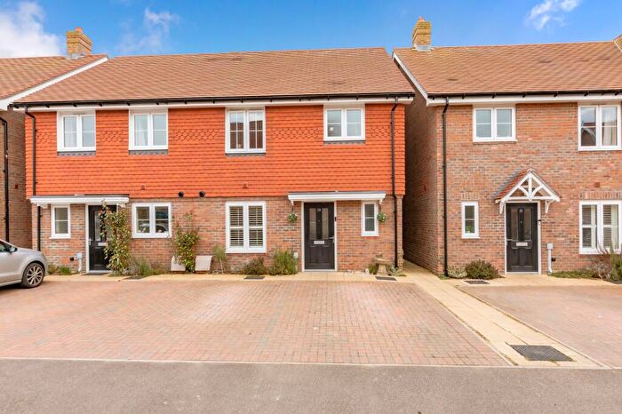 3 Bedroom Semi-Detached House For Sale In Danforth Way, Ringmer, BN8