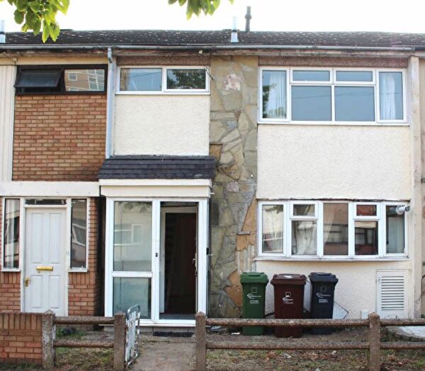 4 Bedroom Terraced House To Rent In Bell Farm Avenue, Dagenham, RM10