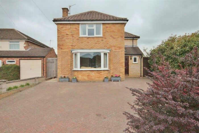 4 Bedroom Detached House To Rent In Kidlington Epc Rating D, OX5