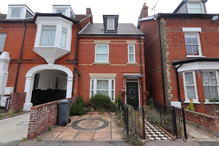 3 Bedroom Town House To Rent In Victoria Street, Felixstowe, IP11