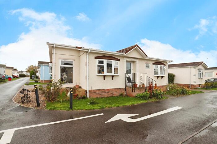 2 Bedroom Park Home For Sale In Weymans Avenue, Bournemouth, BH10