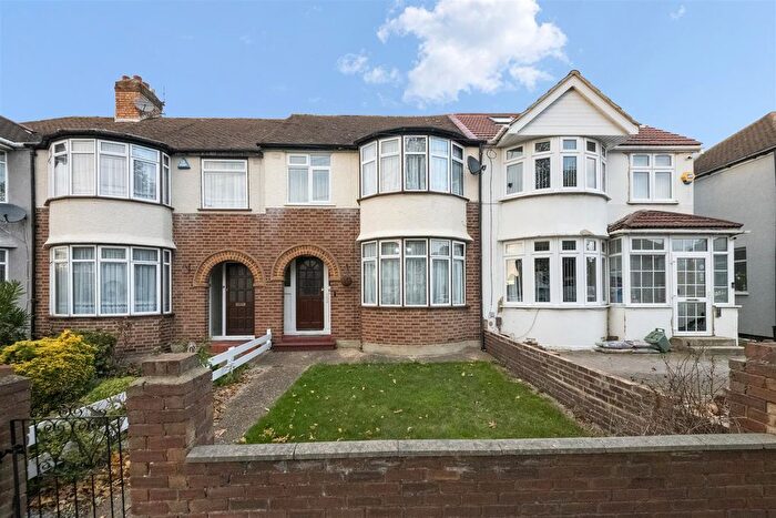 3 Bedroom Terraced House For Sale In Bourne Avenue, Hayes, UB3