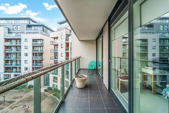 1 Bedroom Flat For Sale In Hyperion Tower, Brentford, TW8