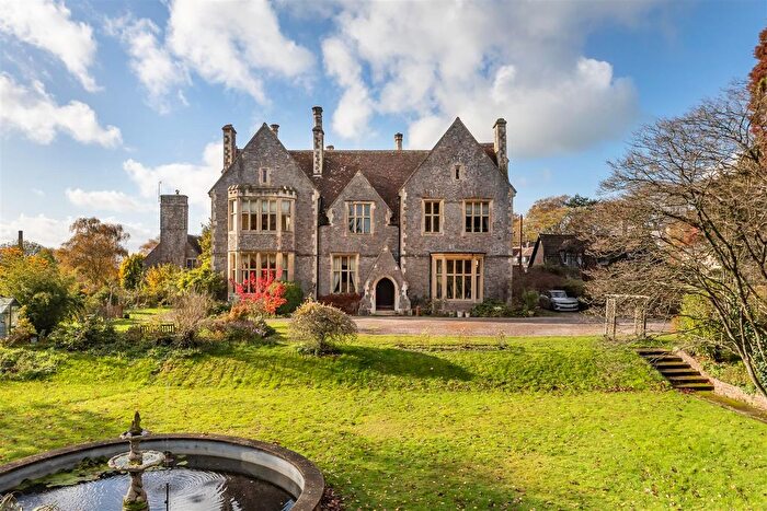 4 Bedroom Flat For Sale In Commercial Road, Uffculme, Cullompton, EX15