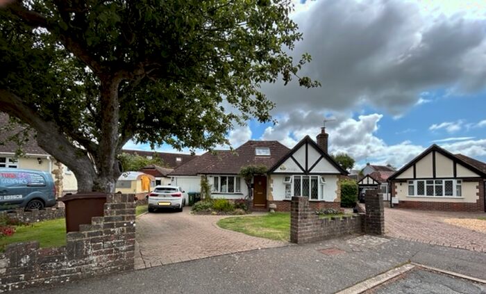 2 Bedroom Chalet To Rent In Findon, BN14