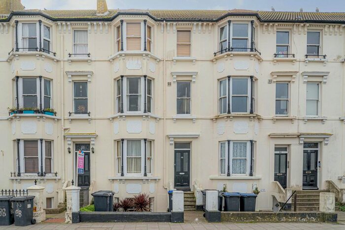 1 Bedroom Flat To Rent In Central Parade, Herne Bay, CT6