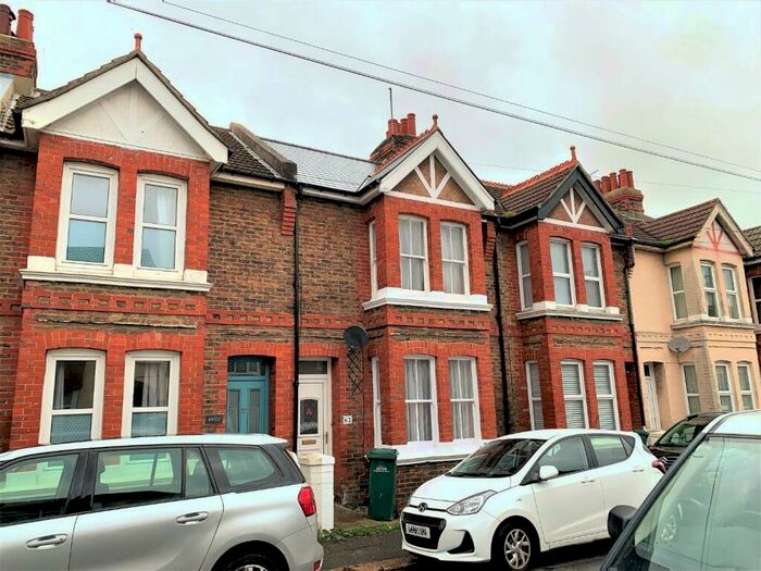 3 Bedroom House To Rent In Crown Road, Portslade, Brighton, BN41