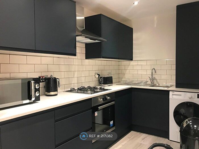 3 Bedroom Terraced House To Rent In Childwall Avenue, Liverpool, L15