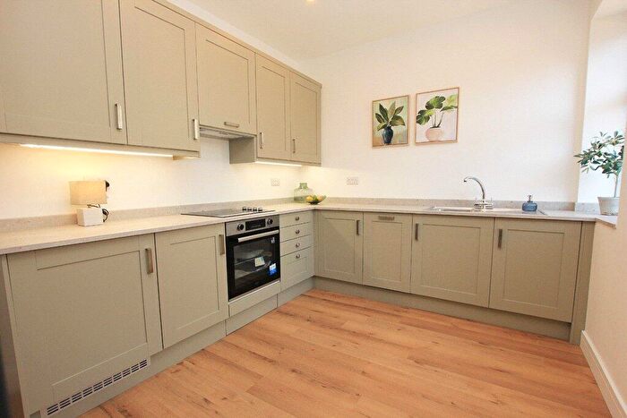 3 Bedroom End Of Terrace House For Sale In Alexandra Ville, Skipton, BD23