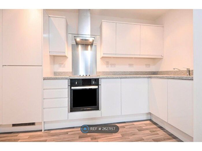 1 Bedroom Flat To Rent In The Elms, Luton, LU1