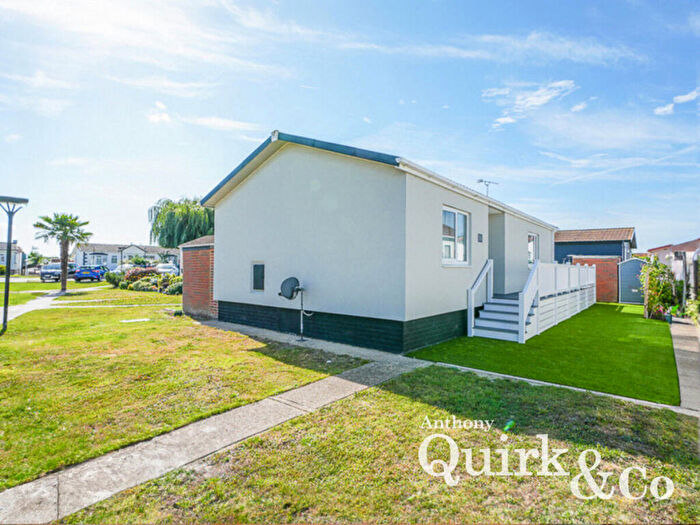 2 Bedroom Park Home For Sale In Creek Road, Canvey Island, SS8
