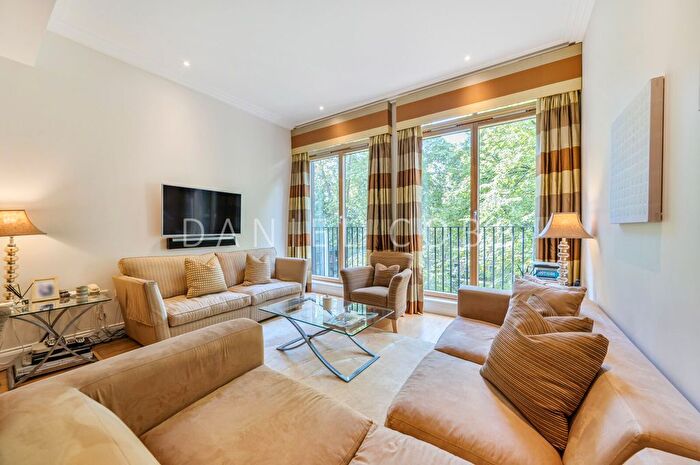2 Bedroom Flat For Sale In Dean Ryle Street, London, SW1P