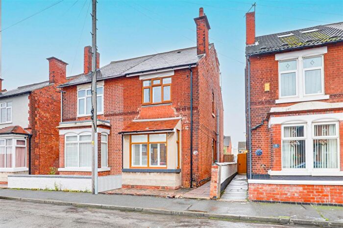 3 Bedroom Semi Detached House For Sale In Cavendish Road, Long Eaton, Derbyshire, NG10