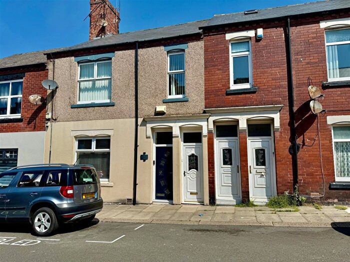 3 Bedroom Flat To Rent In Bewick Street, South Shields, NE33