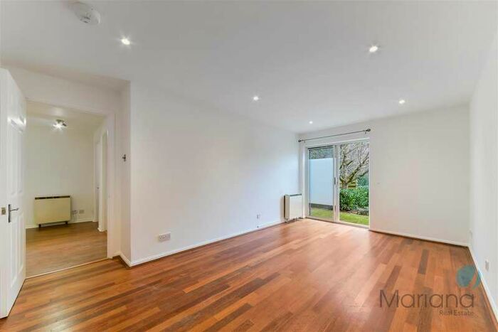 2 Bedroom Flat To Rent In Burghley Hall Close, Southfields, London, SW19