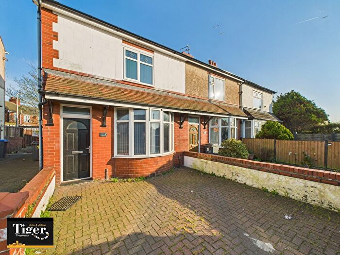 3 Bedroom End Of Terrace House To Rent In Marton Drive, Blackpool, FY4