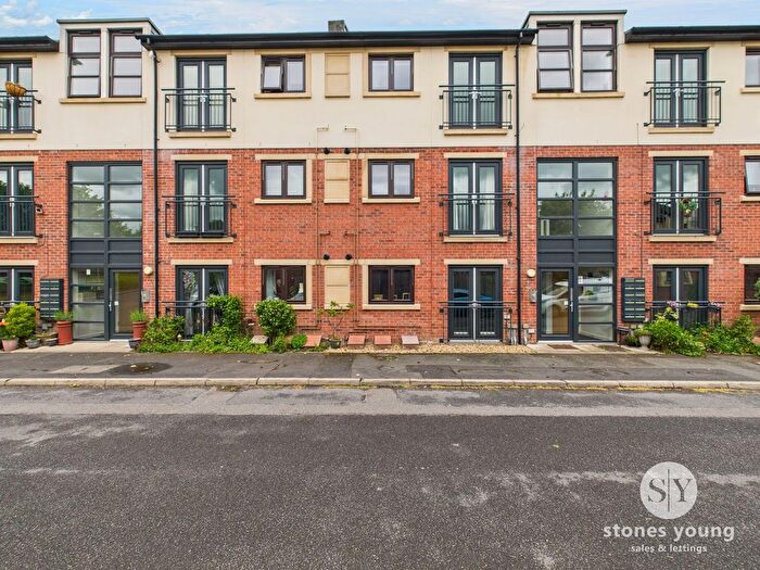 2 Bedroom Flat For Sale In Petre Wood Crescent, Langho, BB6
