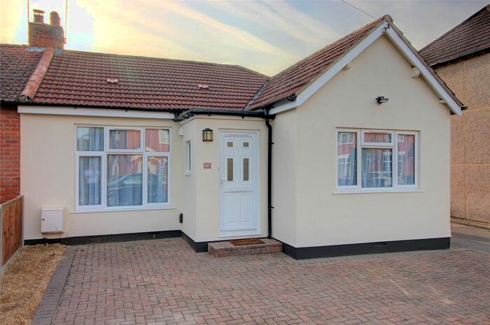 5 Bedroom Bungalow To Rent In Vegal Crescent, Englefield Green TW20
