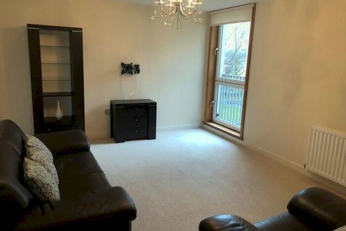 2 Bedroom Flat To Rent In Kimmerghame Path, Edinburgh EH4