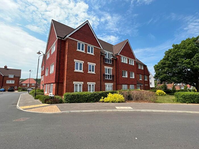 2 Bedroom Flat To Rent In Tilney Drive, Horsham, RH12