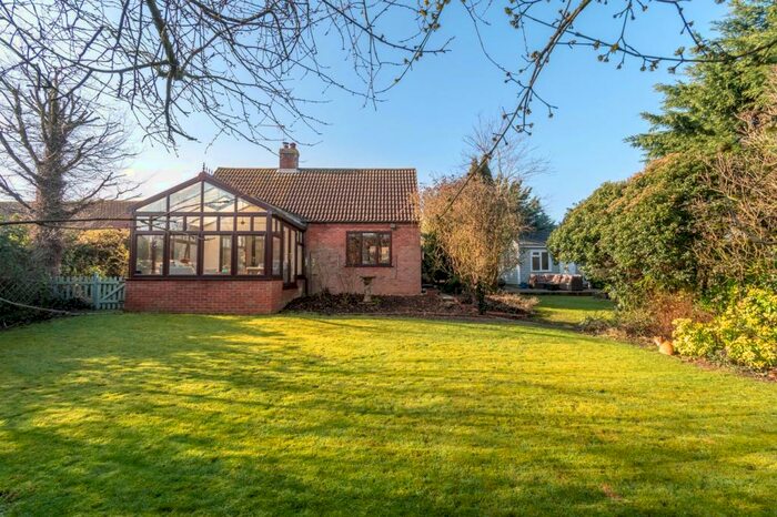 3 Bedroom Detached Bungalow For Sale In Highfield Close, Great Ryburgh, NR21