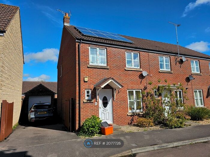 3 Bedroom Terraced House To Rent In Lampeter Road, Swindon, SN25