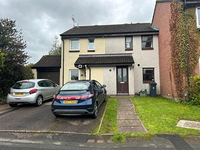 2 Bedroom Terraced House To Rent In Hazelwood Close, Honiton, EX14