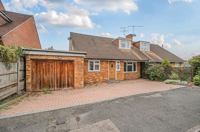 4 Bedroom Semi-Detached House For Sale In Woking, Surrey, GU22