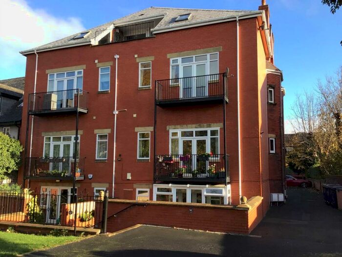 2 Bedroom Apartment To Rent In Flat, Kilbrogan Court, Park Avenue, PR9