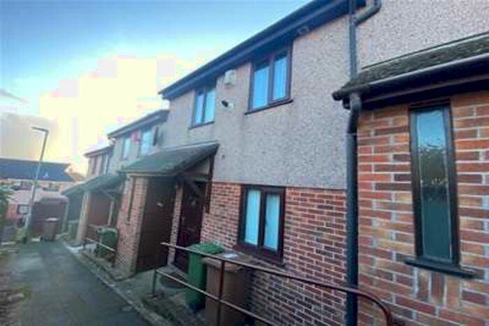 2 Bedroom House To Rent In Cardinal Avenue, Weston Mill, PL5