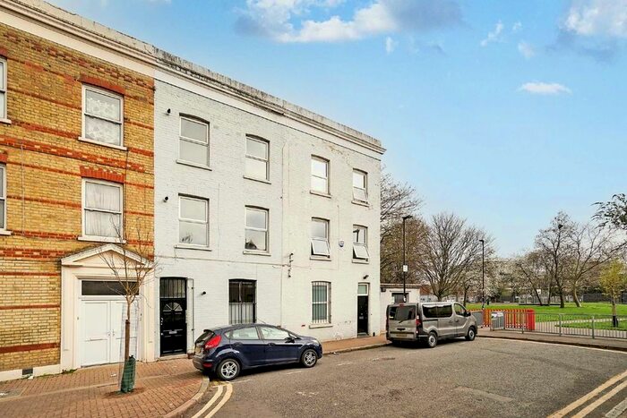 4 Bedroom Terraced House To Rent In Randells Road, London, N1