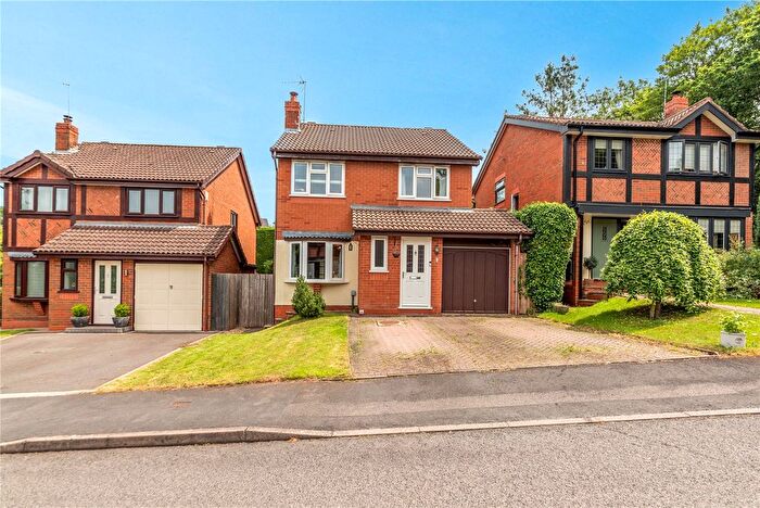 4 Bedroom Detached House For Sale In Summerhouse Close, Callow Hill, Redditch, Worcestershire, B97