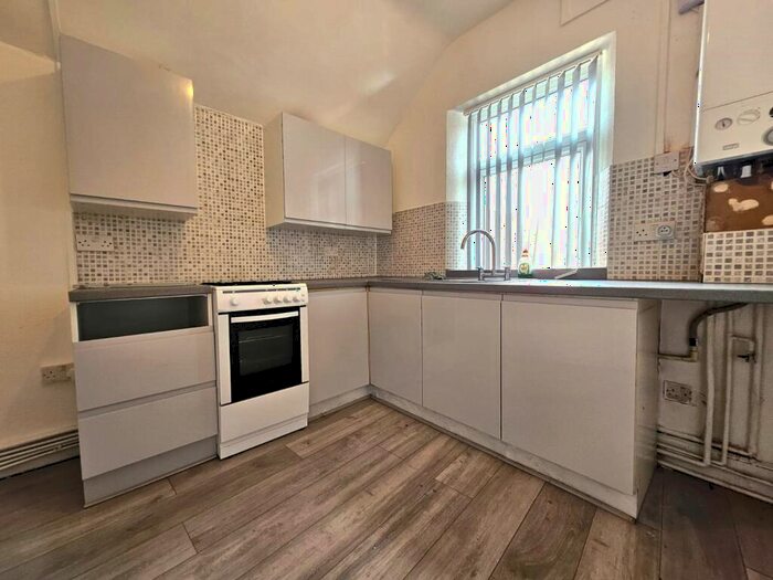 1 Bedroom Flat To Rent In Flat, Elmfield Road, Doncaster, DN1