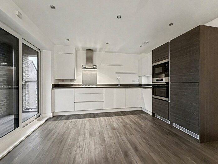 2 Bedroom Flat To Rent In Mortimer Square, Swanscombe, DA10