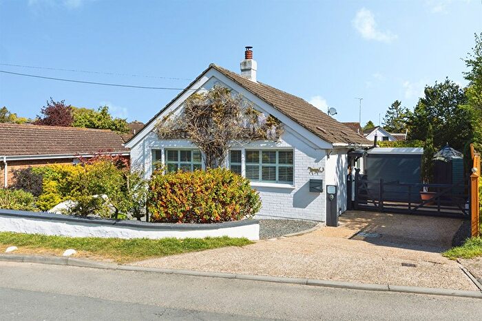 2 Bedroom Detached Bungalow For Sale In Plain Road, Smeeth, Ashford, TN25