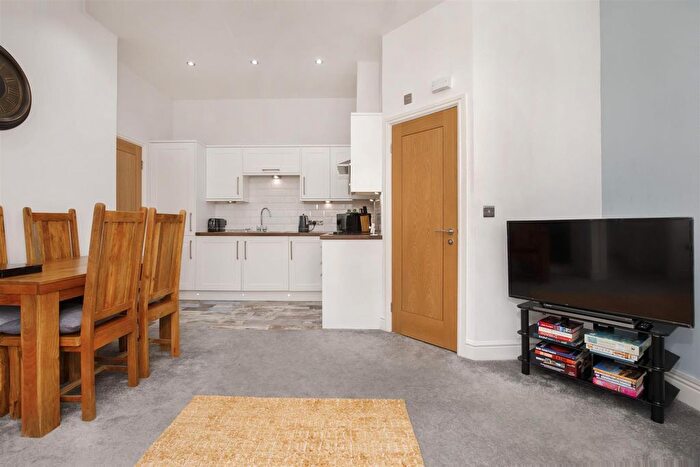 1 Bedroom Flat To Rent In Wenlock Terrace, York, YO10