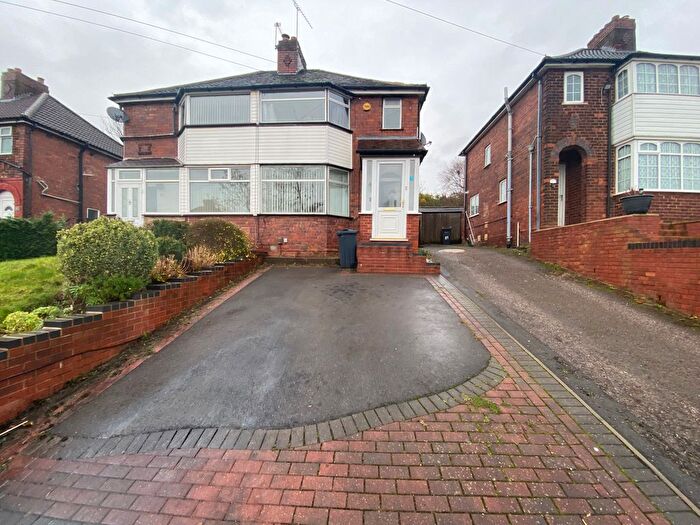 3 Bedroom Semi Detached House To Rent In Dyas Avenue, Great Barr, Birmingham, B42