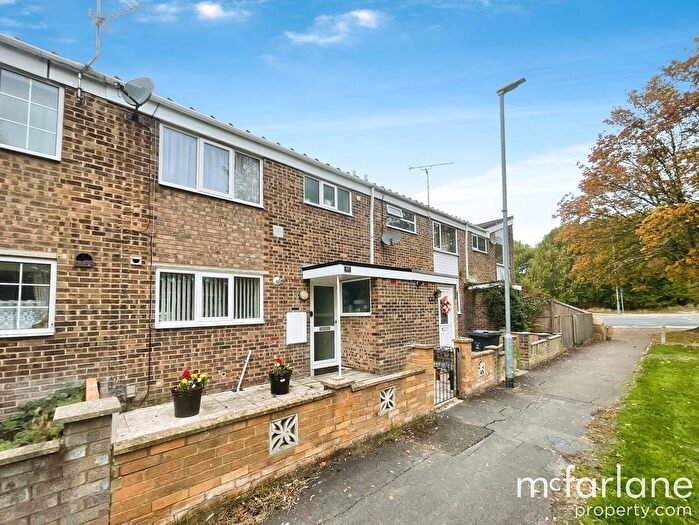 3 Bedroom Terraced House For Sale In Islandsmead, Swindon, SN3