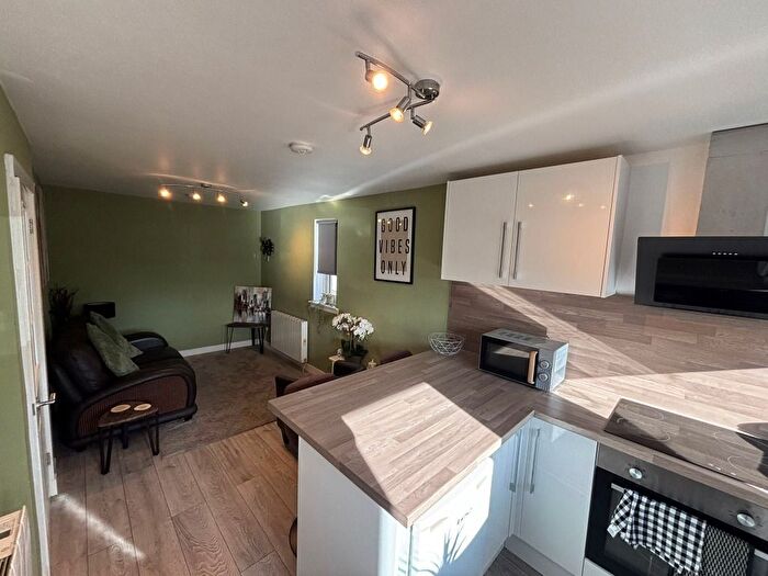 2 Bedroom Flat To Rent In Jute Street, City Centre, Aberdeen, AB24