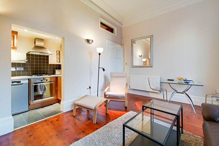 Studio To Rent In Frognal, Hampstead, London, NW3